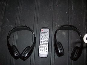 Name:  Headphones and remote.jpg
Views: 527
Size:  26.0 KB